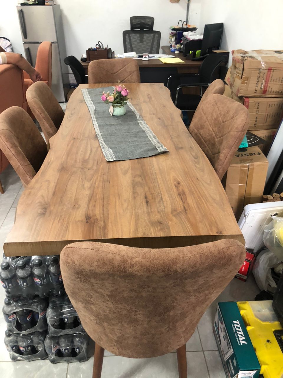 Table à  manger 6 chaises