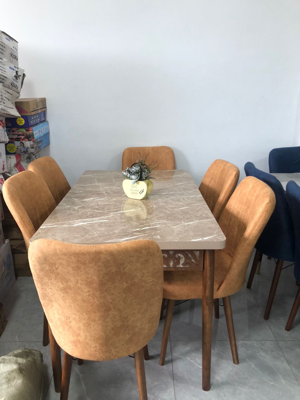 Table à  manger 6 chaises