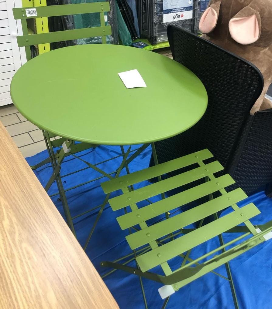 Ensemble table de jardin avec 2 chaises