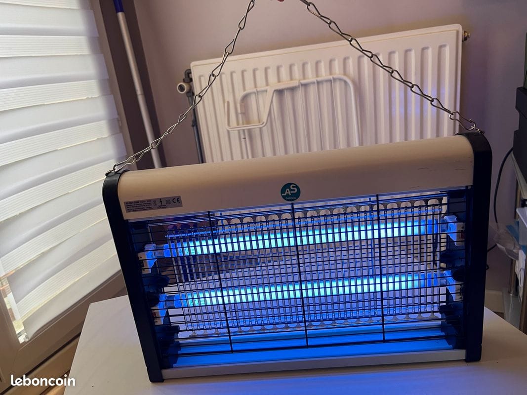 LAMPE Anti-Moustique